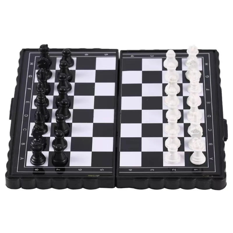 Mini Magnetic Chess Set 🧳