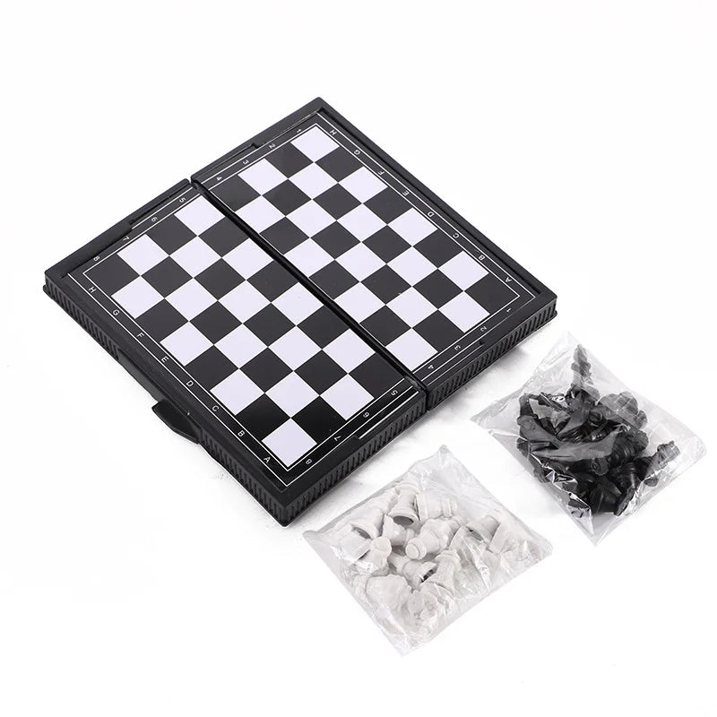 Mini Magnetic Chess Set 🧳